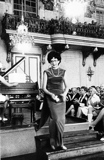 Иллюстрация к книге — Сто чудес [i_019.jpg]