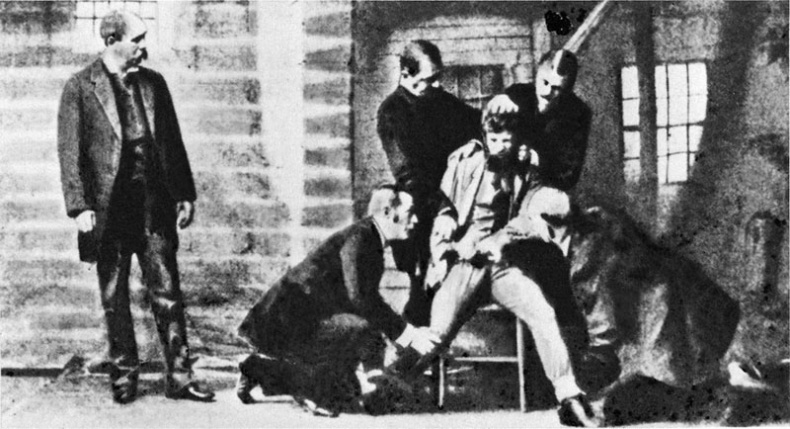 Иллюстрация к книге — Век криминалистики [i_013.jpg]