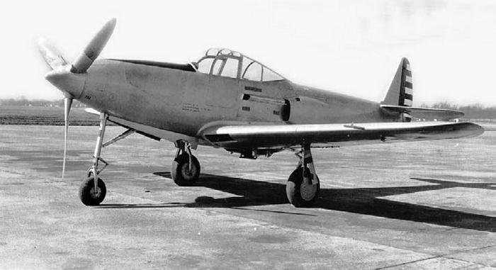 Иллюстрация к книге — Истребитель-«молния» P-38 «Лайтнинг» [i_005.jpg]