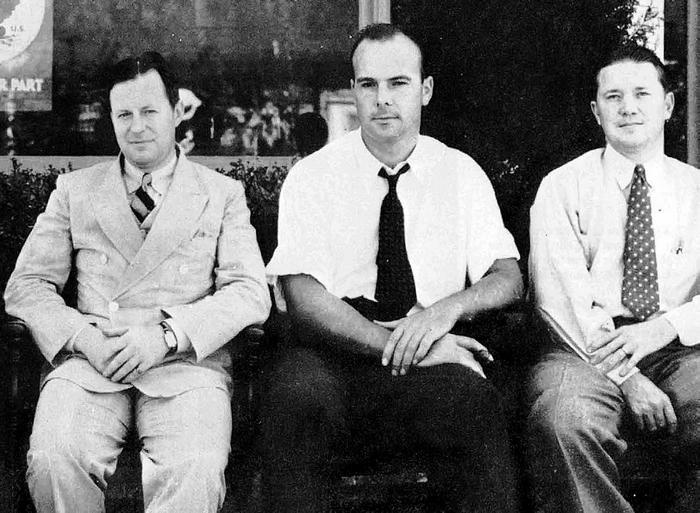 Иллюстрация к книге — Истребитель-«молния» P-38 «Лайтнинг» [i_013.jpg]