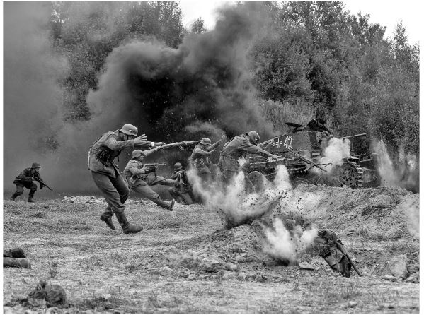 Иллюстрация к книге — Подольские курсанты [i_056.jpg]