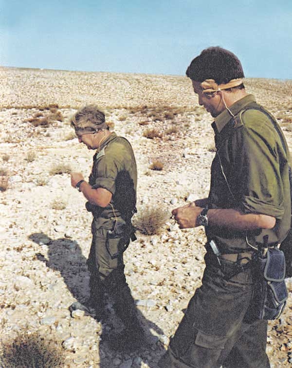 Иллюстрация к книге — Восстань и убей первым. Тайная история израильских точечных ликвидаций [i_033.jpg]