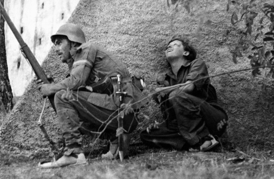 Иллюстрация к книге — В ожидании Роберта Капы [i_004.jpg]