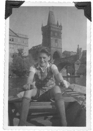 Иллюстрация к книге — Где-то в мире есть солнце. Свидетельство о Холокосте [i_019.jpg]