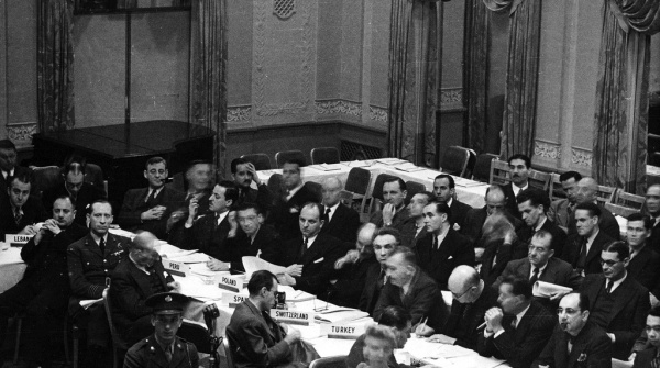 Иллюстрация к книге — Бреттон-Вудс: ключевое событие новейшей финансовой истории [i_012.jpg]