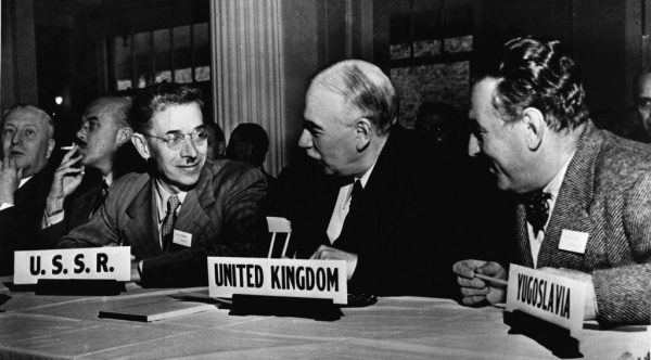 Иллюстрация к книге — Бреттон-Вудс: ключевое событие новейшей финансовой истории [i_019.jpg]