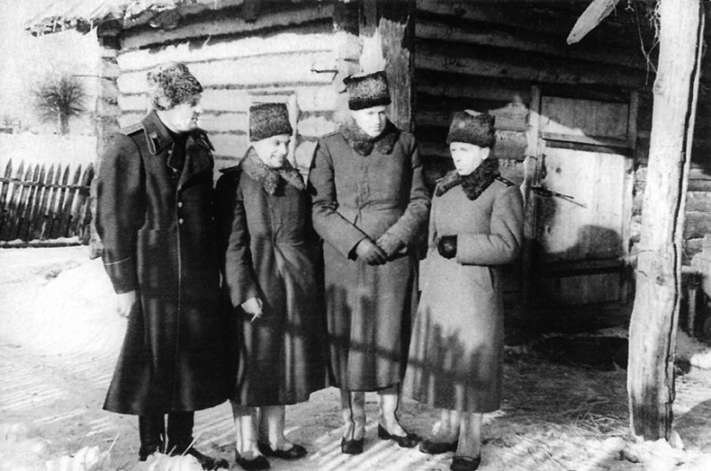 Иллюстрация к книге — Воспоминания без цензуры [i_010.jpg]