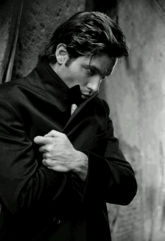 Иллюстрация к книге — Чужой, плохой, крылатый [content_muzhchiny2_1.jpg]