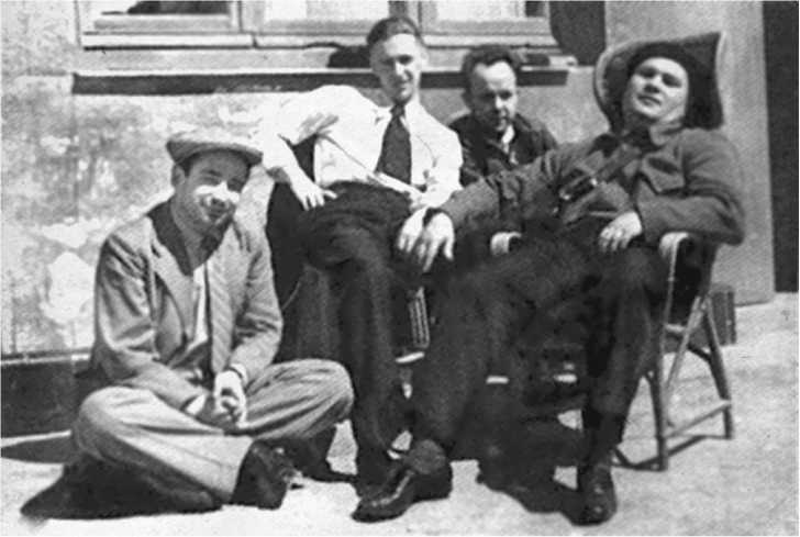 Иллюстрация к книге — Разведка и Кремль. Записки нежелательного свидетеля [i_070.jpg]