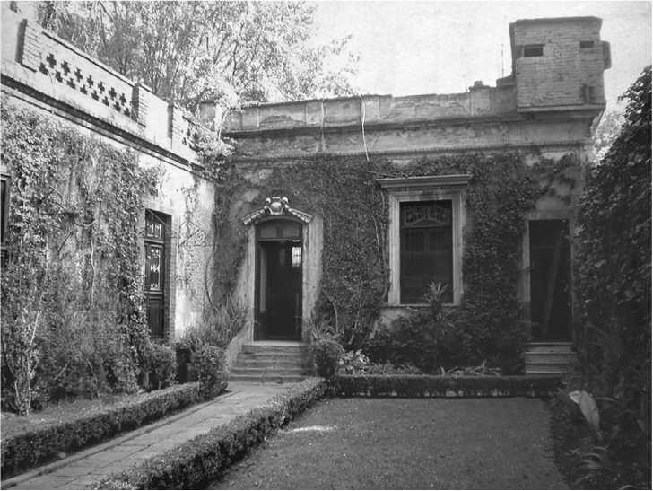 Иллюстрация к книге — Разведка и Кремль. Записки нежелательного свидетеля [i_071.jpg]