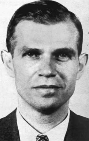 Иллюстрация к книге — Разведка и Кремль. Записки нежелательного свидетеля [i_164.jpg]