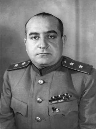 Иллюстрация к книге — Разведка и Кремль. Записки нежелательного свидетеля [i_199.jpg]