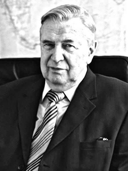 Иллюстрация к книге — А-бомба. От Сталина до Путина. Фрагменты истории в воспоминаниях и документах [i_007.jpg]