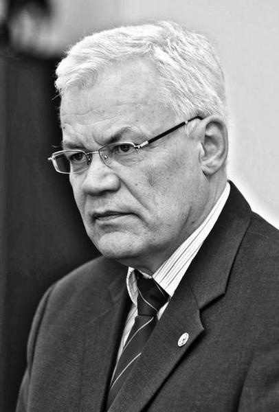 Иллюстрация к книге — А-бомба. От Сталина до Путина. Фрагменты истории в воспоминаниях и документах [i_010.jpg]