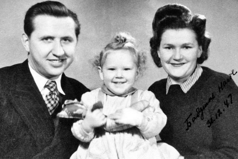 Иллюстрация к книге — А-бомба. От Сталина до Путина. Фрагменты истории в воспоминаниях и документах [i_026.jpg]