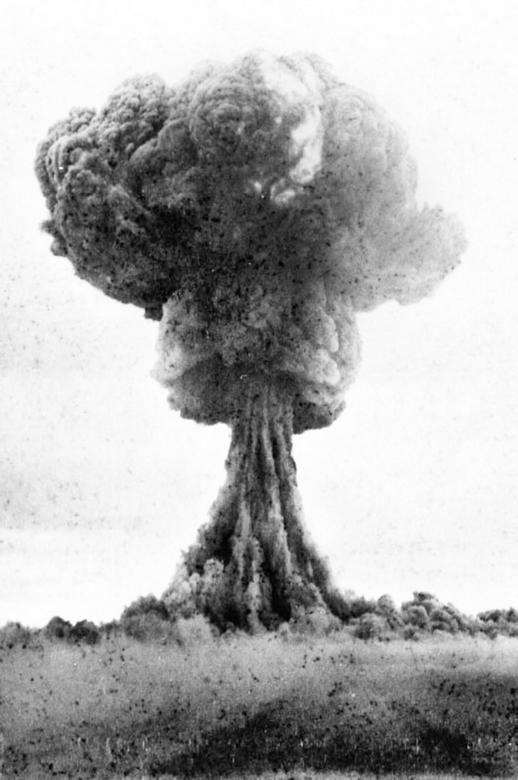 Иллюстрация к книге — А-бомба. От Сталина до Путина. Фрагменты истории в воспоминаниях и документах [i_083.jpg]