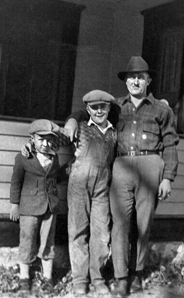 Иллюстрация к книге — Гринтаун. Мишурный город [i_008.jpg]