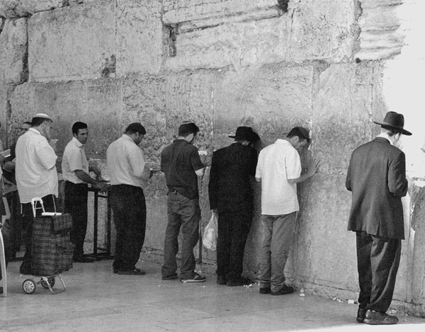 Иллюстрация к книге — Израиль. Путешествие за впечатлением и здоровьем [i_015.jpg]