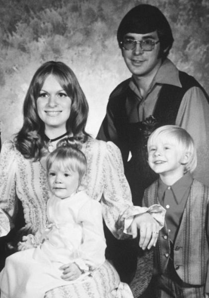 Иллюстрация к книге — Nirvana: Правдивая история [i_003.jpg]