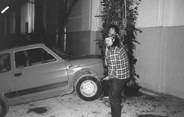 Иллюстрация к книге — Nirvana: Правдивая история [i_019.jpg]