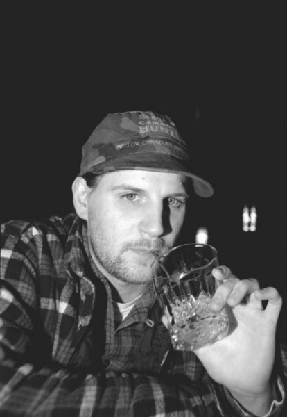 Иллюстрация к книге — Nirvana: Правдивая история [i_024.jpg]