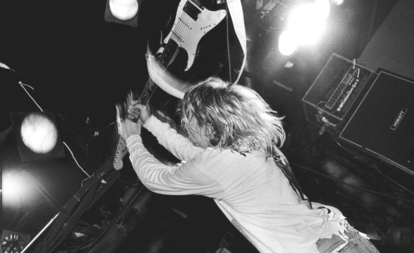 Иллюстрация к книге — Nirvana: Правдивая история [i_038.jpg]