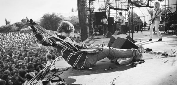 Иллюстрация к книге — Nirvana: Правдивая история [i_042.jpg]