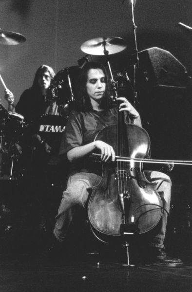 Иллюстрация к книге — Nirvana: Правдивая история [i_062.jpg]