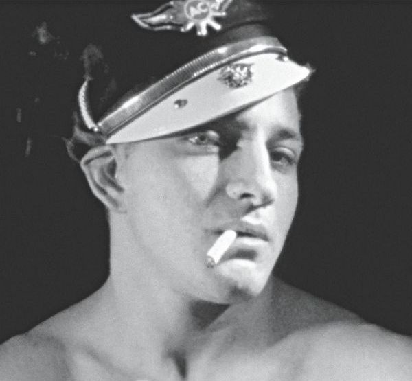 Иллюстрация к книге — Susan Sontag. Женщина, которая изменила культуру XX века [i_014.jpg]