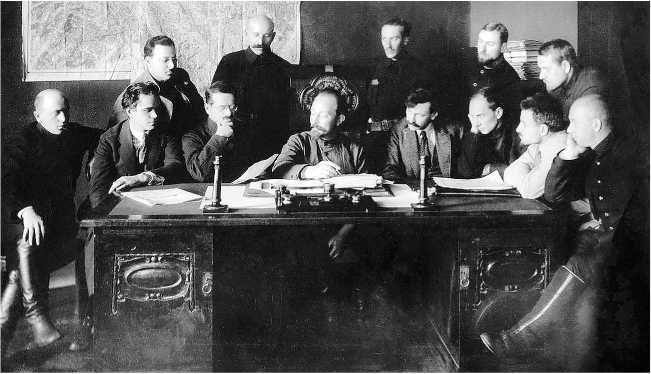 Иллюстрация к книге — История службы государственной безопасности. От Александра I до Сталина [i_008.jpg]