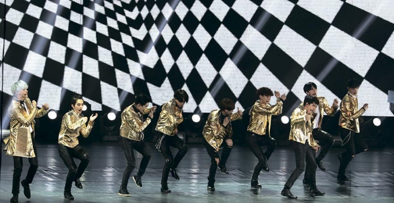 Иллюстрация к книге — EXO. Музыка с другой планеты [i_008.jpg]