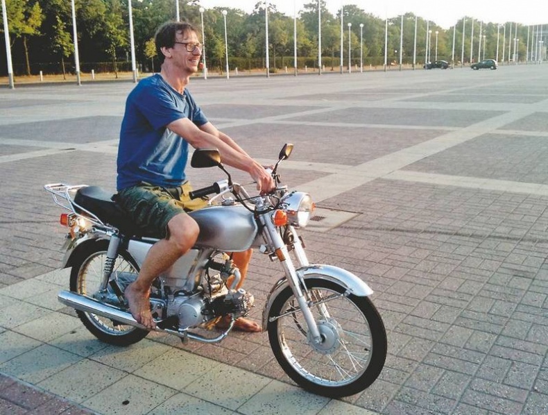 Иллюстрация к книге — Долбящий клавиши [i_076.jpg]