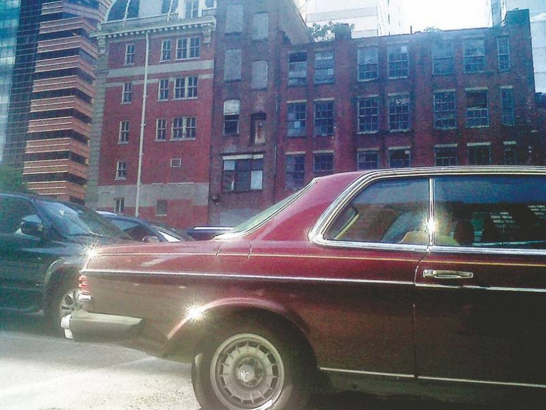 Иллюстрация к книге — Долбящий клавиши [i_096.jpg]