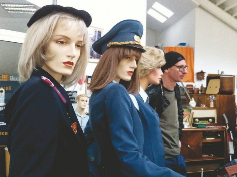 Иллюстрация к книге — Долбящий клавиши [i_122.jpg]