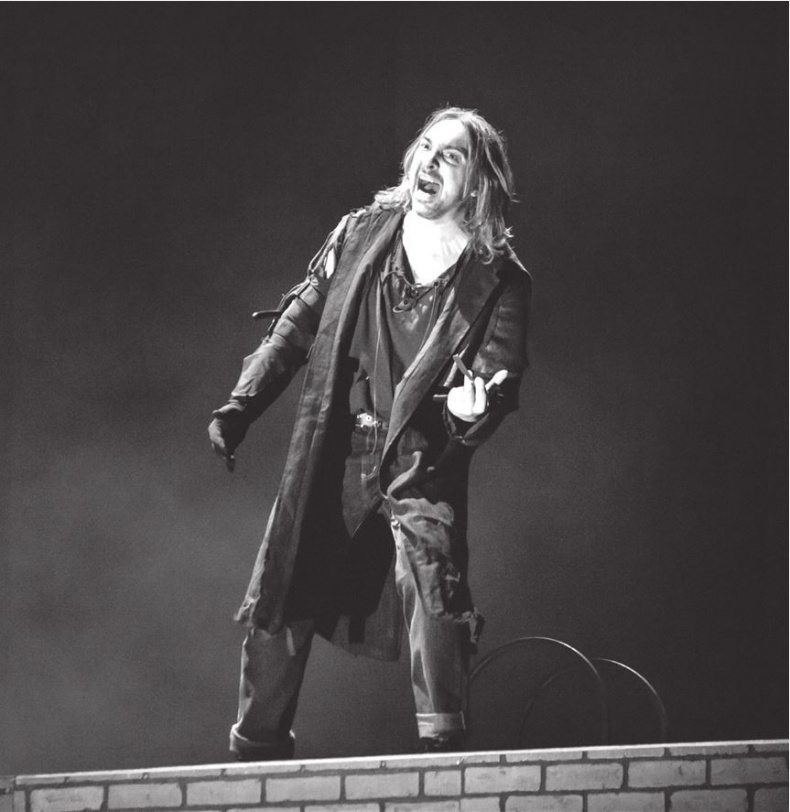 Иллюстрация к книге — Северный флот. Единственная правдивая история легендарной группы. Вещание из Судного дня [i_065.jpg]