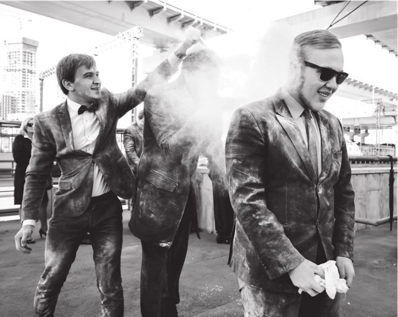 Иллюстрация к книге — Северный флот. Единственная правдивая история легендарной группы. Вещание из Судного дня [i_100.jpg]