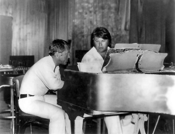 Иллюстрация к книге — Гибель Высоцкого. Правда и домыслы [i_016.jpg]