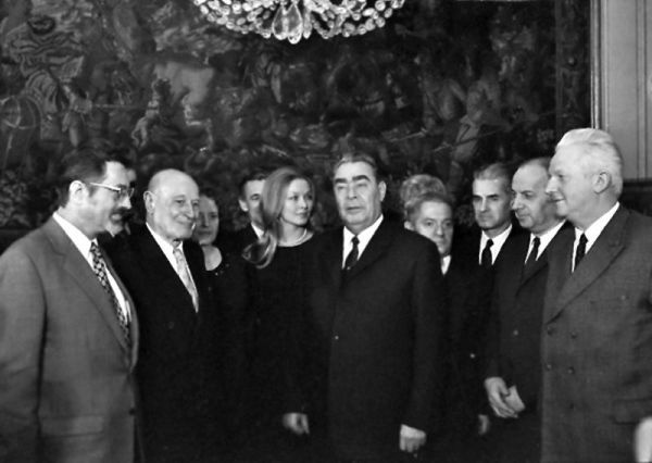 Иллюстрация к книге — Гибель Высоцкого. Правда и домыслы [i_017.jpg]