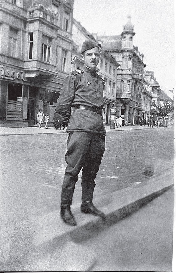 Иллюстрация к книге — Нетелефонный разговор [i_007.jpg]