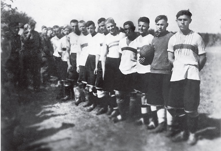 Иллюстрация к книге — Нетелефонный разговор [i_008.jpg]