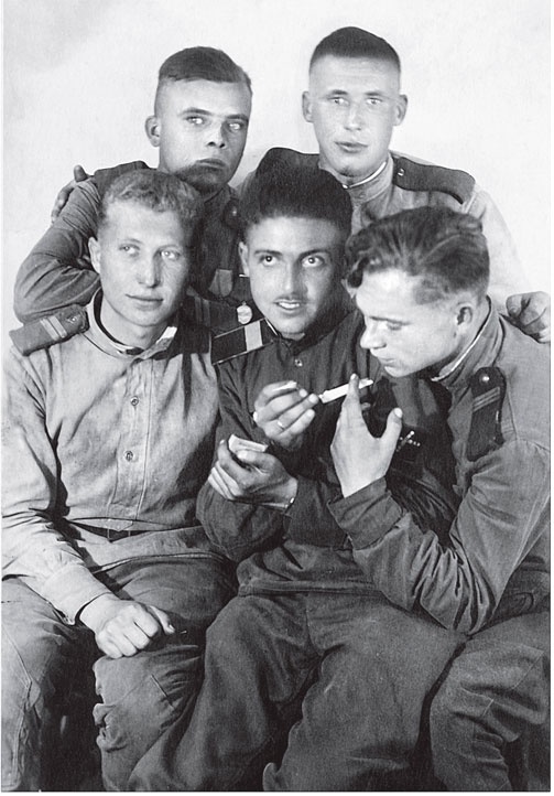 Иллюстрация к книге — Нетелефонный разговор [i_009.jpg]