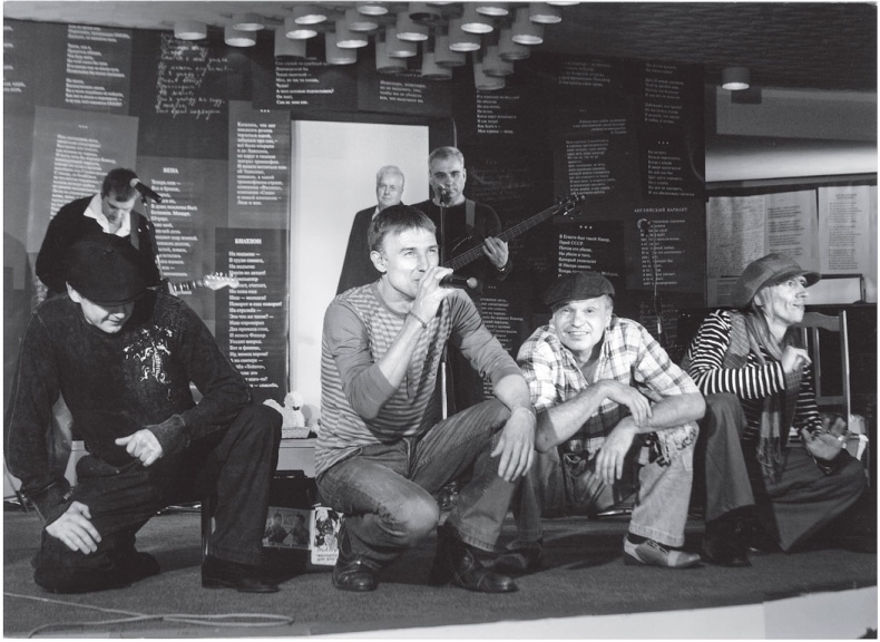 Иллюстрация к книге — Нетелефонный разговор [i_027.jpg]