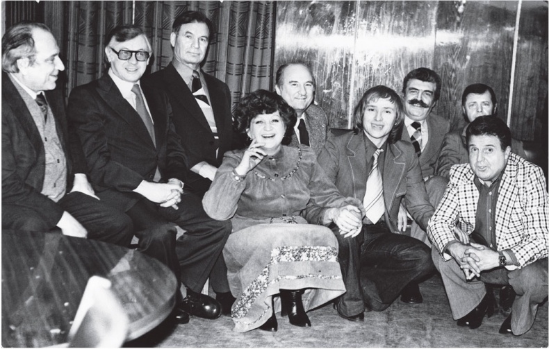 Иллюстрация к книге — Нетелефонный разговор [i_032.jpg]