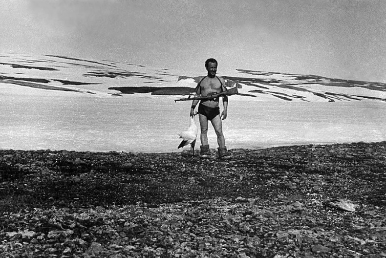 Иллюстрация к книге — Олег Куваев: повесть о нерегламентированном человеке [i_020.jpg]