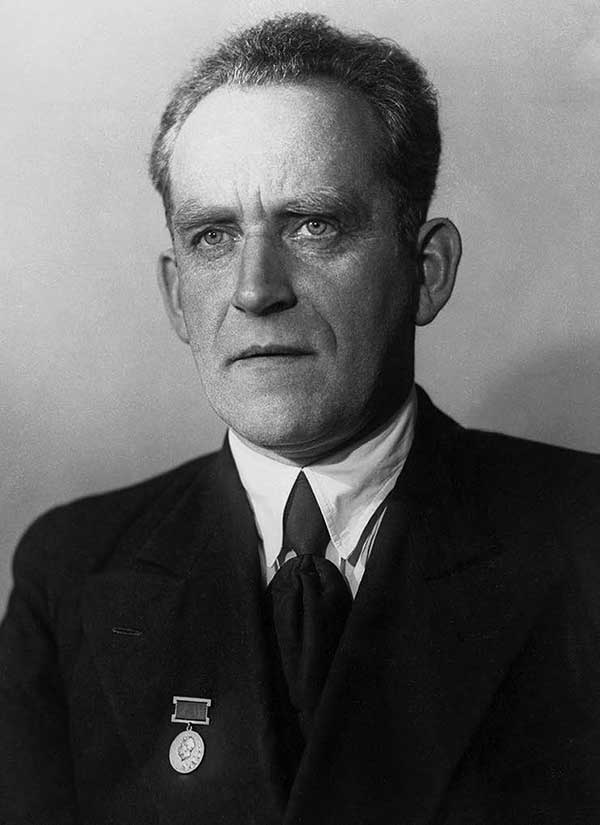 Иллюстрация к книге — Олег Куваев: повесть о нерегламентированном человеке [i_037.jpg]