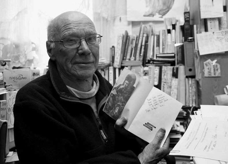 Иллюстрация к книге — Олег Куваев: повесть о нерегламентированном человеке [i_051.jpg]