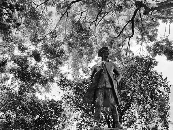 Иллюстрация к книге — Предместья мысли. Философическая прогулка [i_076.jpg]