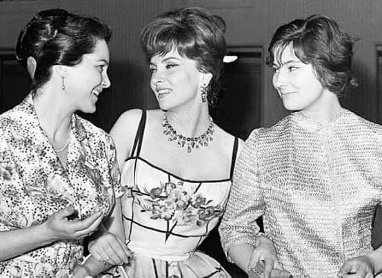 Иллюстрация к книге — Хрустальные легенды Страны Советов [i_102.jpg]