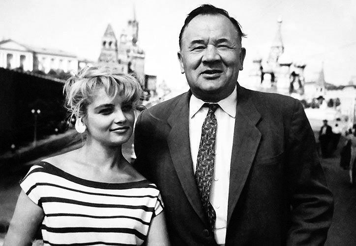 Иллюстрация к книге — Хрустальные легенды Страны Советов [i_143.jpg]