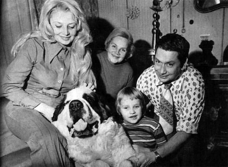 Иллюстрация к книге — Хрустальные легенды Страны Советов [i_156.jpg]